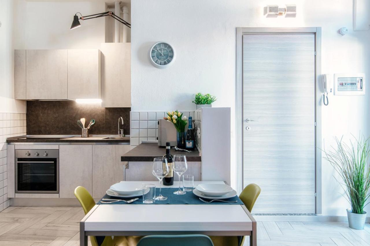 Barbablue Flat - The House Of Travelers Como Exterior foto