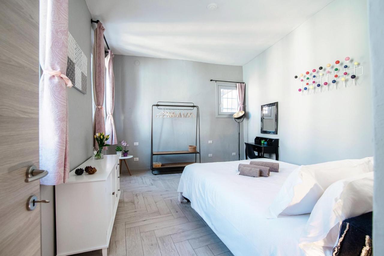 Barbablue Flat - The House Of Travelers Como Exterior foto