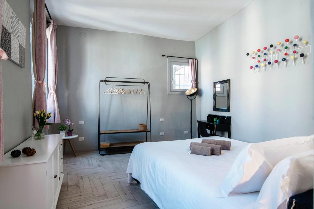 Barbablue Flat - The House Of Travelers Como Exterior foto