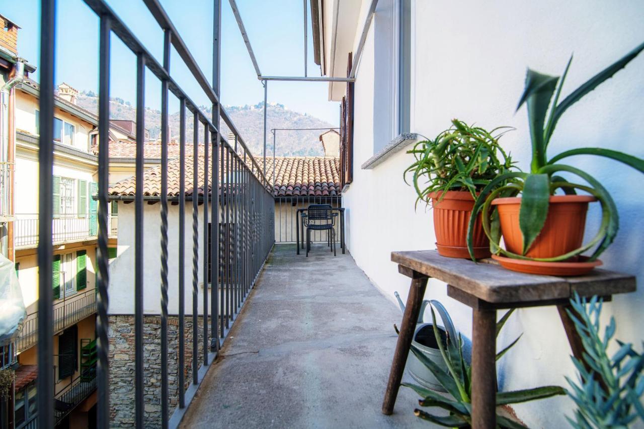 Barbablue Flat - The House Of Travelers Como Exterior foto